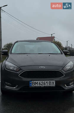 Седан Ford Focus 2015 в 