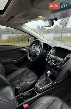 Седан Ford Focus 2015 в 