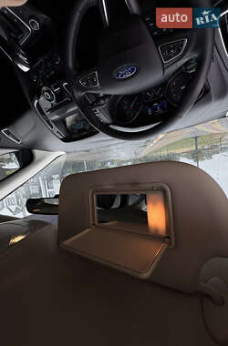 Седан Ford Focus 2015 в 