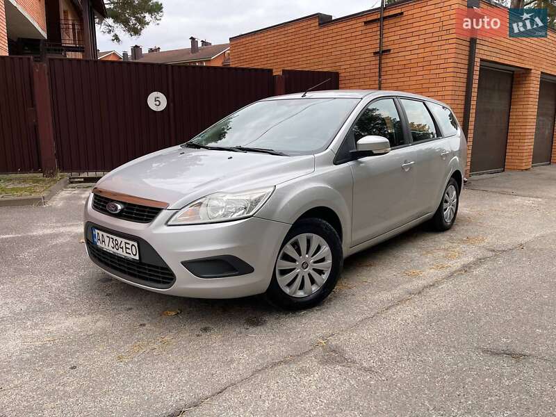 Универсал Ford Focus 2010 в 