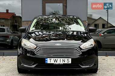 Седан Ford Focus 2015 в 