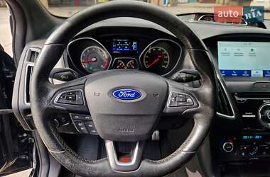 Хэтчбек Ford Focus 2017 в 