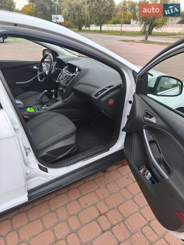 Хэтчбек Ford Focus 2014 в Каменском
