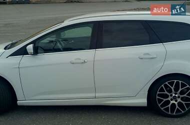 Универсал Ford Focus 2012 в 