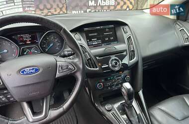 Седан Ford Focus 2015 в 