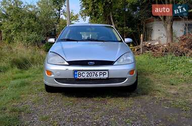 Хэтчбек Ford Focus 2001 в 