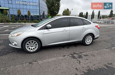 Седан Ford Focus 2011 в 