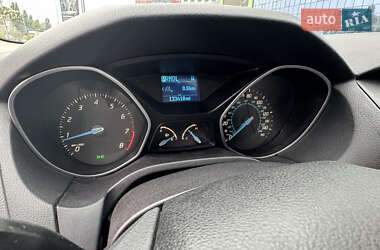 Седан Ford Focus 2011 в 
