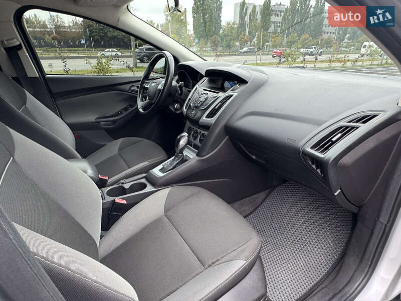 Седан Ford Focus 2011 в Киеве фото 17 Седан Ford Focus 2011 в Киеве
