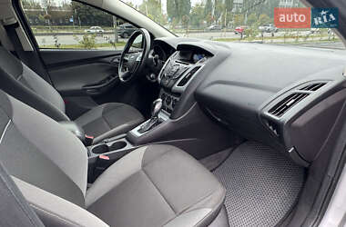 Седан Ford Focus 2011 в 