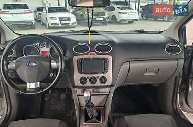 Хэтчбек Ford Focus 2011 в 
