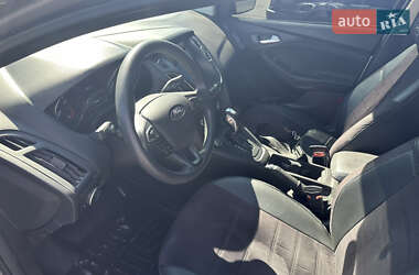 Седан Ford Focus 2015 в 