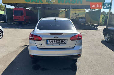 Седан Ford Focus 2015 в 