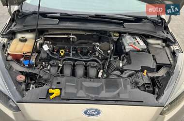 Седан Ford Focus 2014 в  фото 15 Седан Ford Focus 2014 в