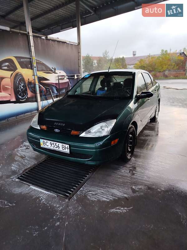 Седан Ford Focus 2000 в 