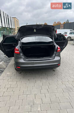 Седан Ford Focus 2018 в 