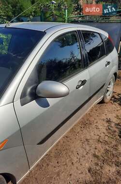 Хетчбек Ford Focus 2002 в Волочиську