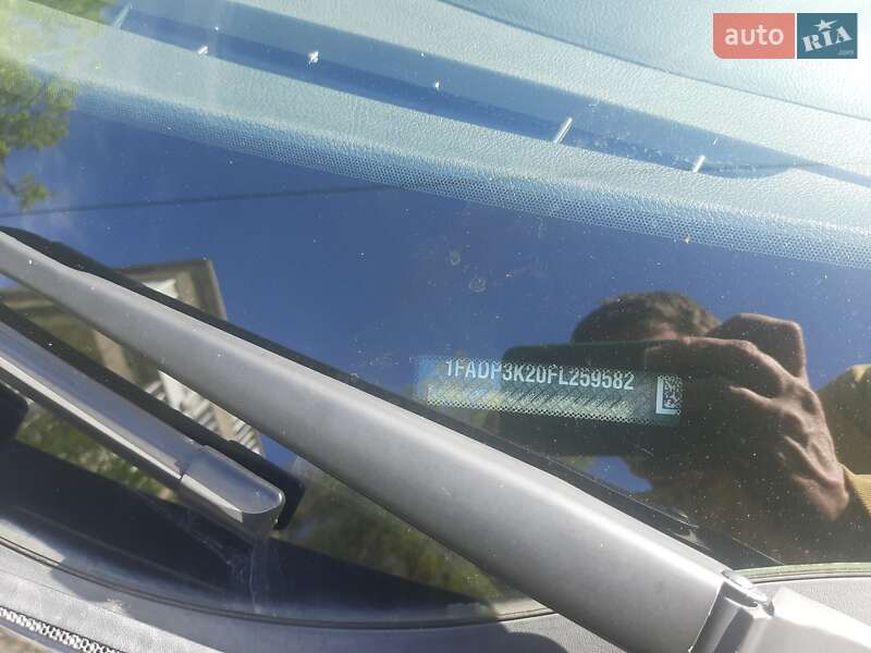 Хэтчбек Ford Focus 2015 в Киеве фото 3 Хэтчбек Ford Focus 2015 в Киеве