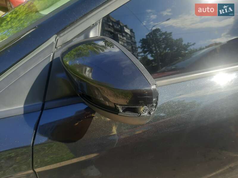 Хэтчбек Ford Focus 2015 в Киеве фото 5 Хэтчбек Ford Focus 2015 в Киеве