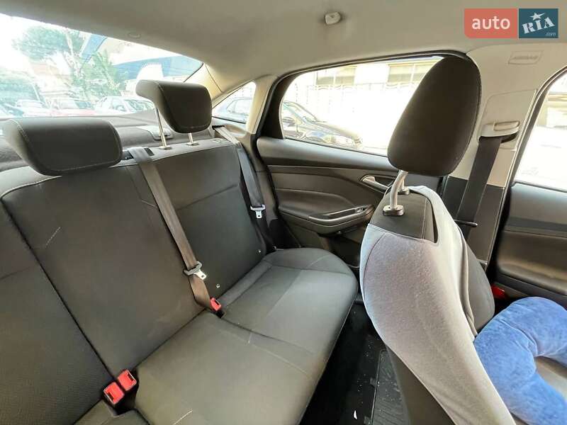 Седан Ford Focus 2015 в Києві