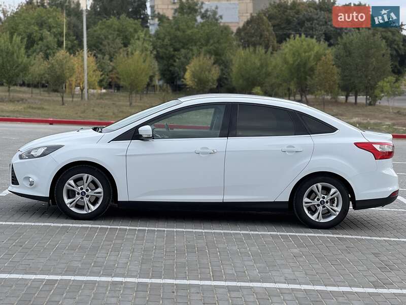 Седан Ford Focus 2014 в Смолином