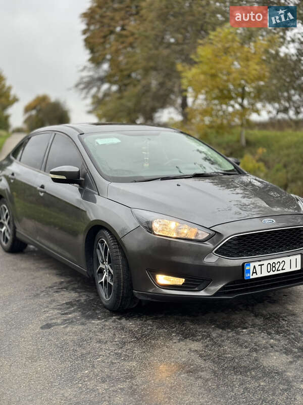 Седан Ford Focus 2017 в Тлумаче