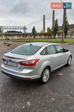 Седан Ford Focus 2014 в 