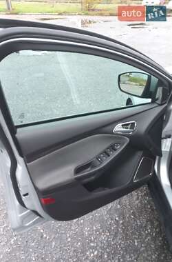 Седан Ford Focus 2014 в 