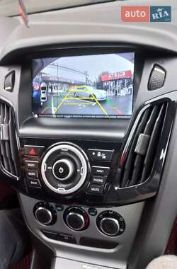 Седан Ford Focus 2014 в 