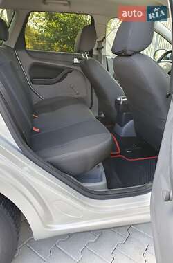Универсал Ford Focus 2010 в 