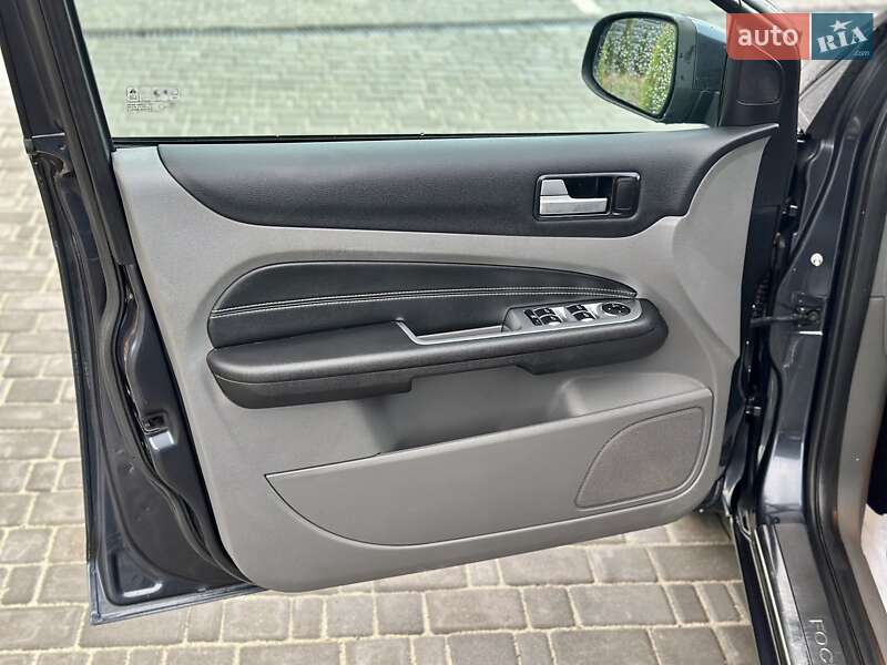 Универсал Ford Focus 2010 в Вараше фото 11 Универсал Ford Focus 2010 в Вараше