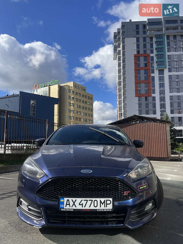 Хетчбек Ford Focus 2016 в Києві