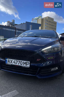 Хетчбек Ford Focus 2016 в Києві