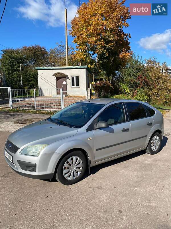 Хэтчбек Ford Focus 2005 в Житомире