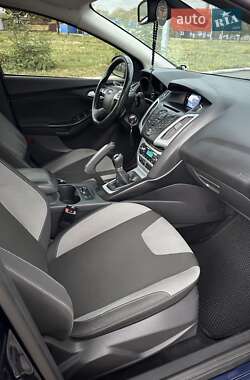 Седан Ford Focus 2011 в 