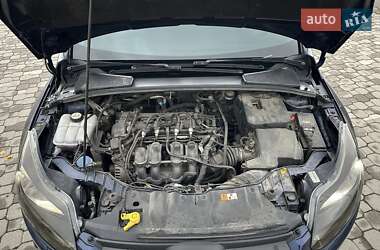 Седан Ford Focus 2011 в 