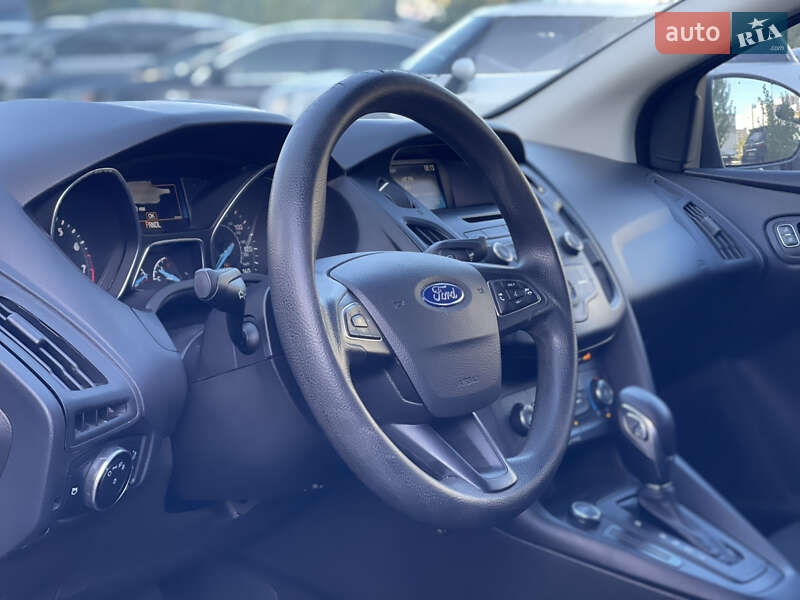 Седан Ford Focus 2016 в Киеве