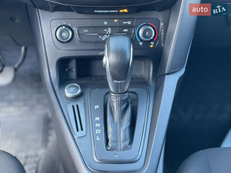 Седан Ford Focus 2016 в Киеве
