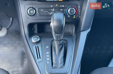 Седан Ford Focus 2016 в 
