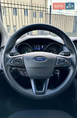 Седан Ford Focus 2017 в 