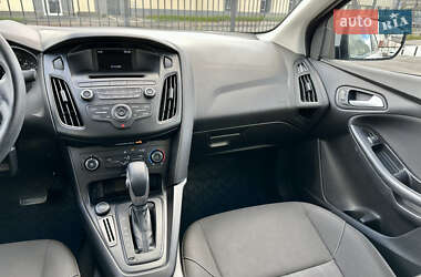 Седан Ford Focus 2017 в 