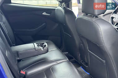 Хэтчбек Ford Focus 2015 в 