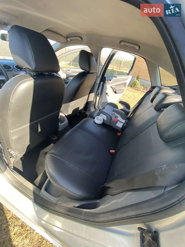 Хетчбек Ford Focus 2008 в Рівному