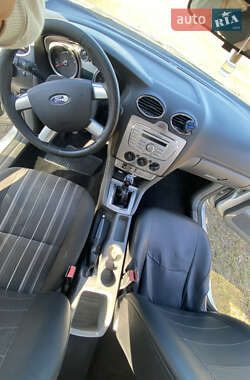 Хэтчбек Ford Focus 2008 в 