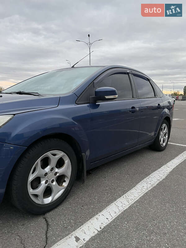 Седан Ford Focus 2008 в Киеве