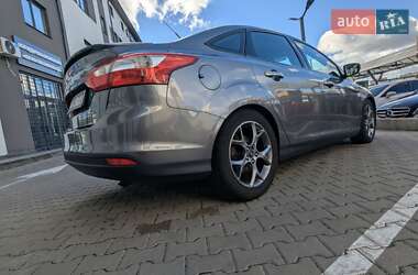 Седан Ford Focus 2013 в 