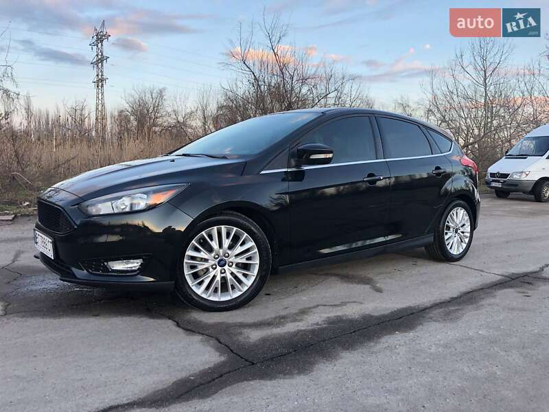 Хэтчбек Ford Focus 2015 в Киеве