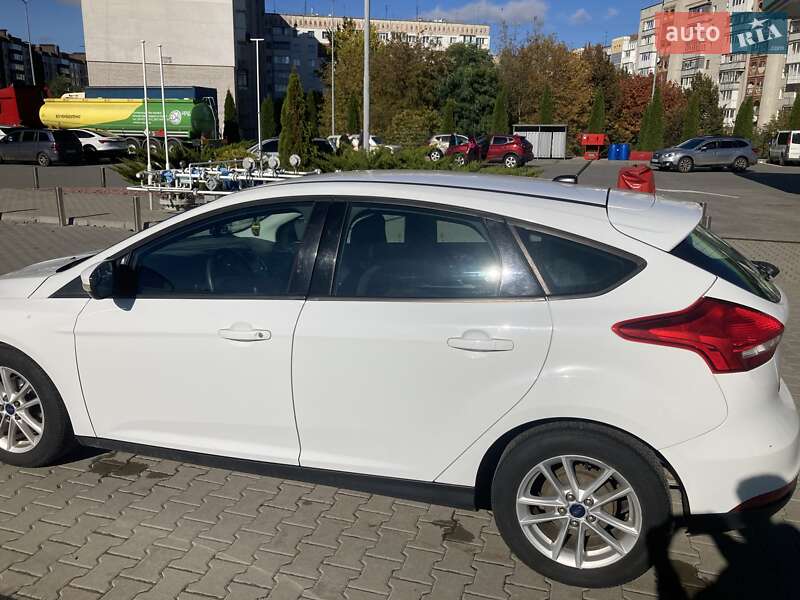 Хэтчбек Ford Focus 2015 в Житомире