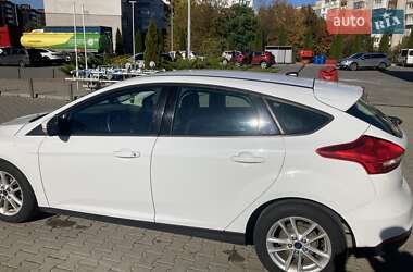 Хэтчбек Ford Focus 2015 в 