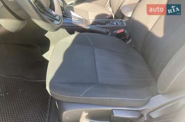 Хэтчбек Ford Focus 2015 в 